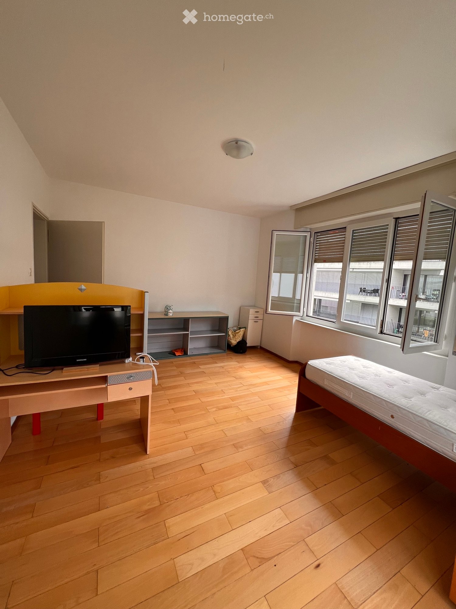 1 room single room, photo 1 of 2