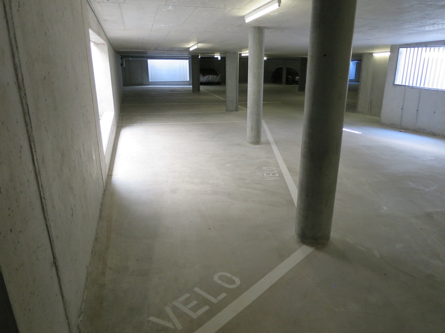 Underground slot, photo 1 of 3