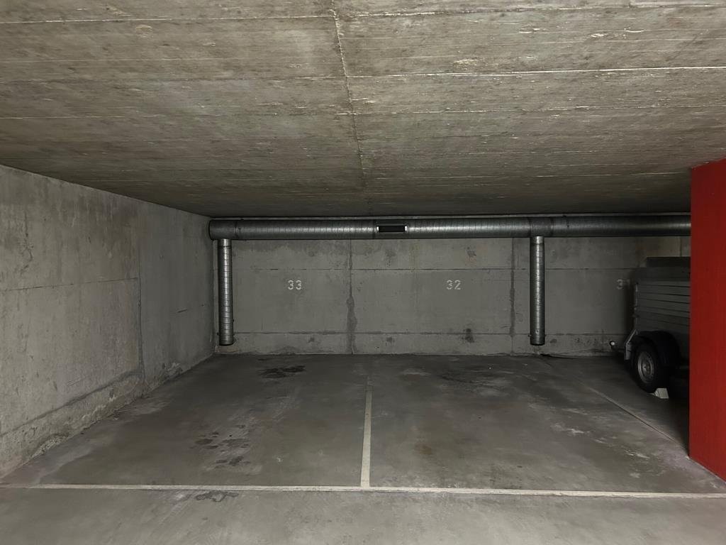 Underground slot, photo 1 of 3
