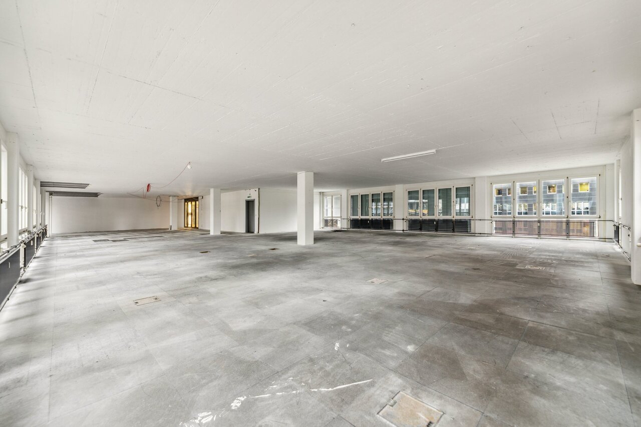 340m² office, photo 6 of 10