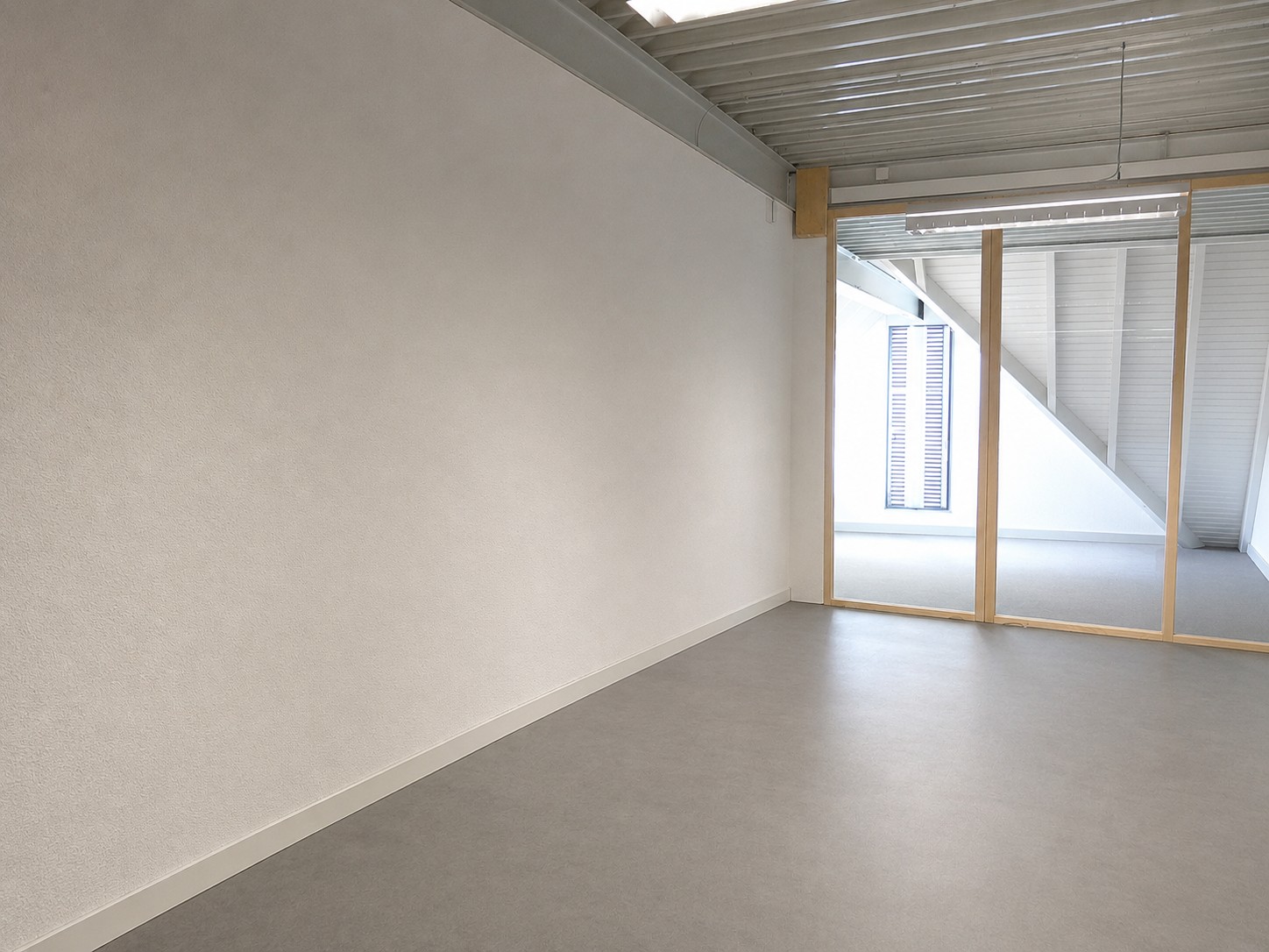 300m² office, photo 3 of 10
