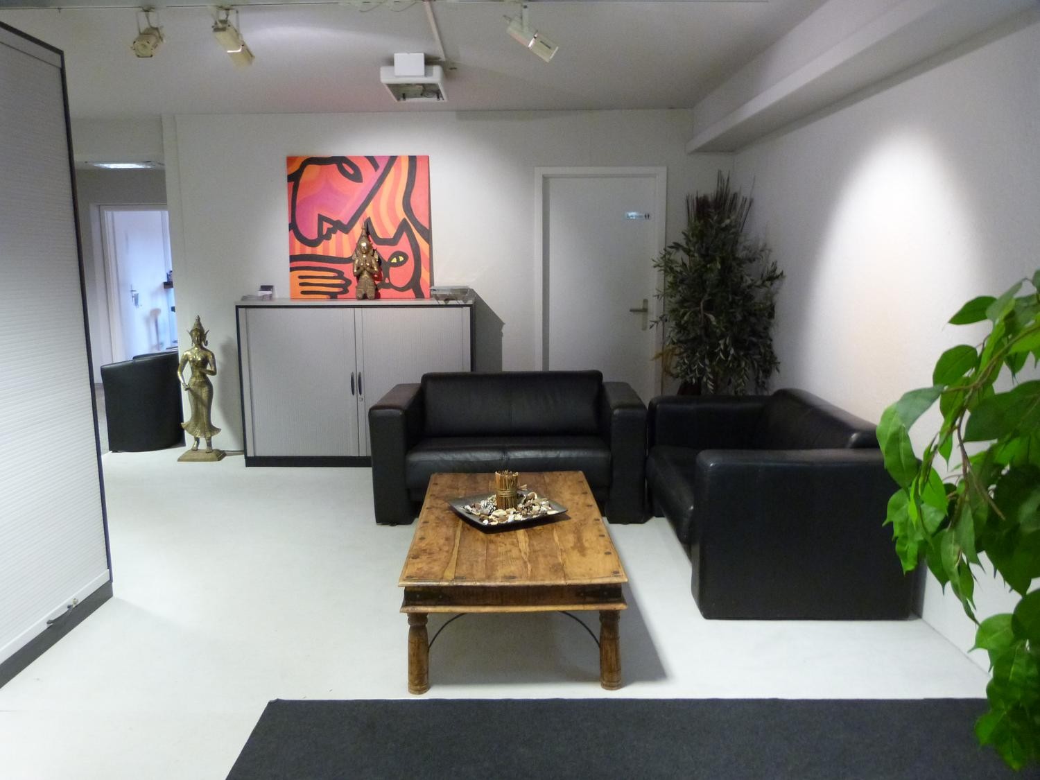 300m² office, photo 2 of 10