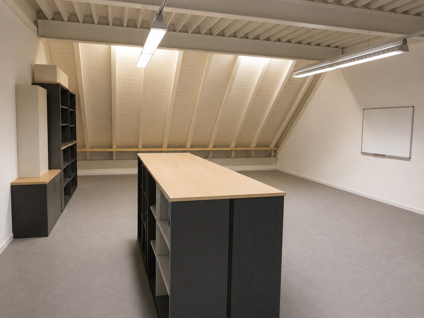 300m² office, photo 5 of 10
