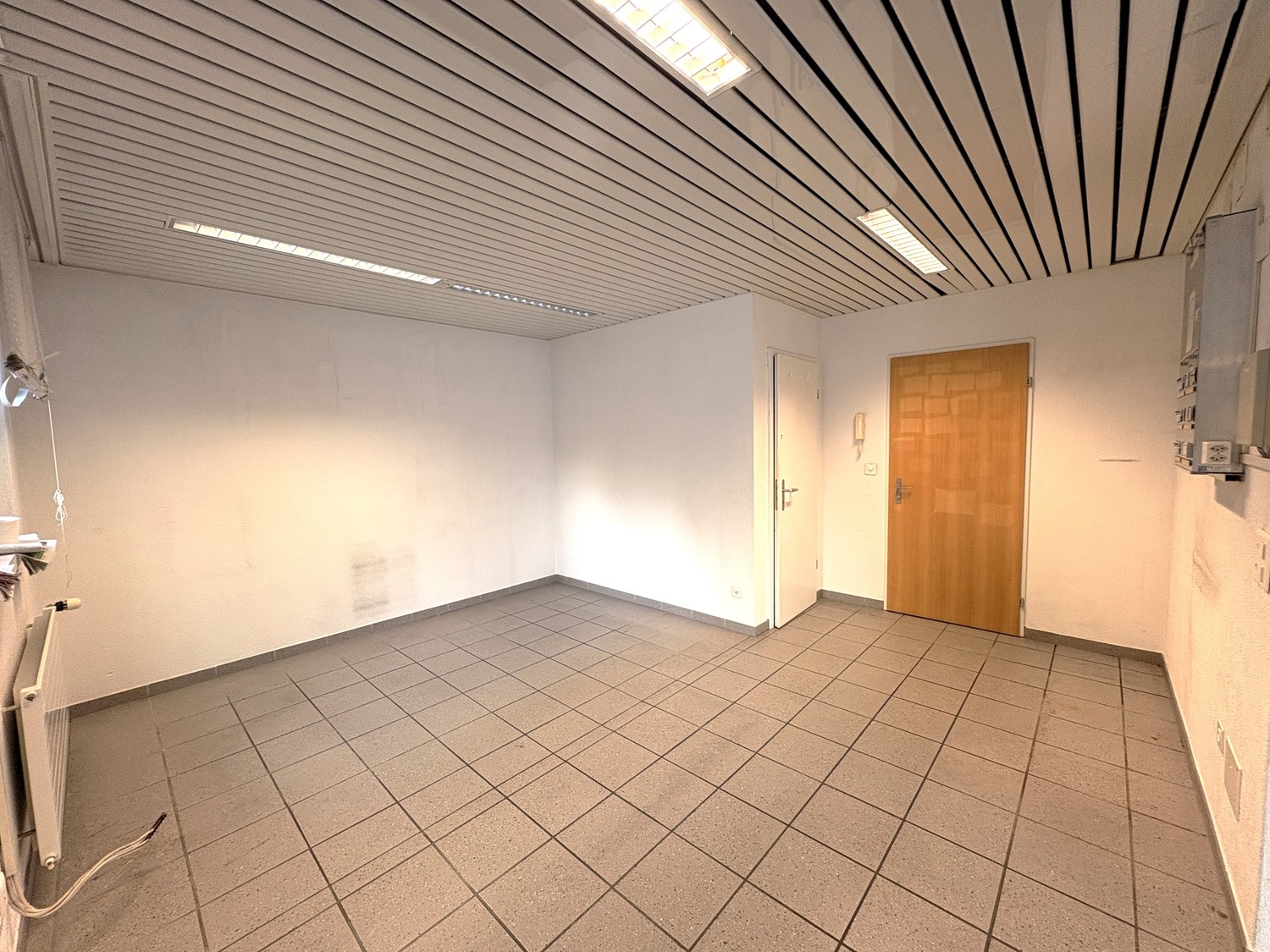 193m² shop, photo 8 of 10
