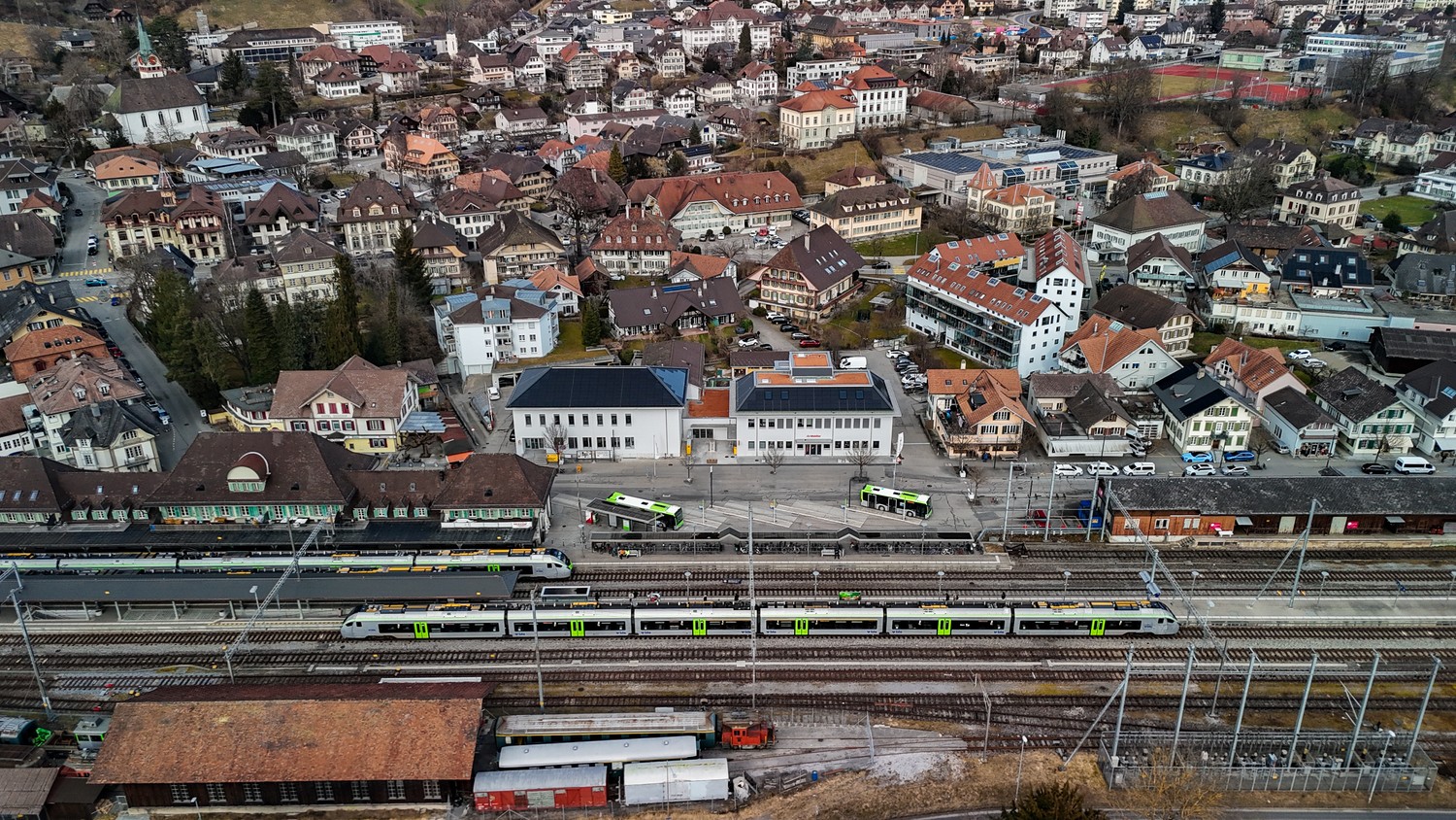 145m² office