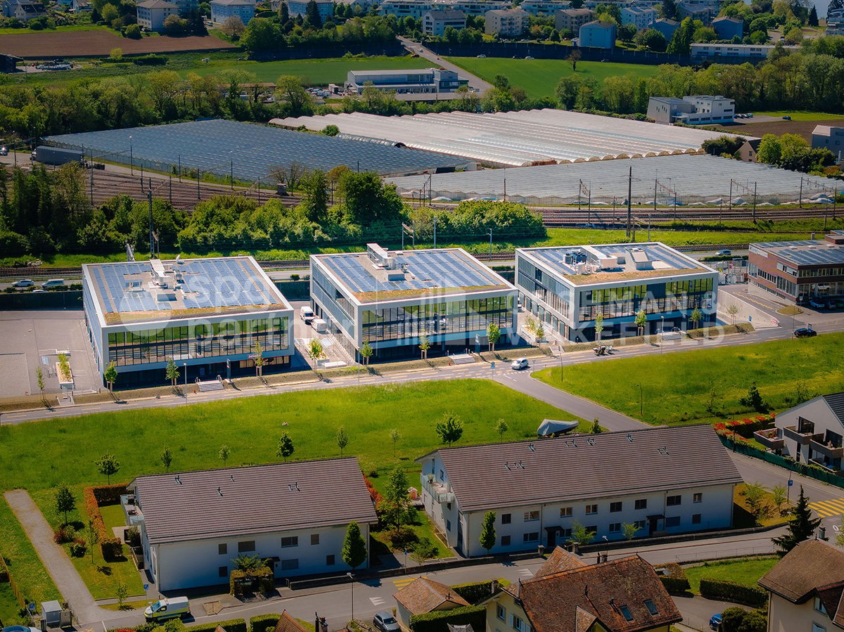 252m² office, photo 1 of 10