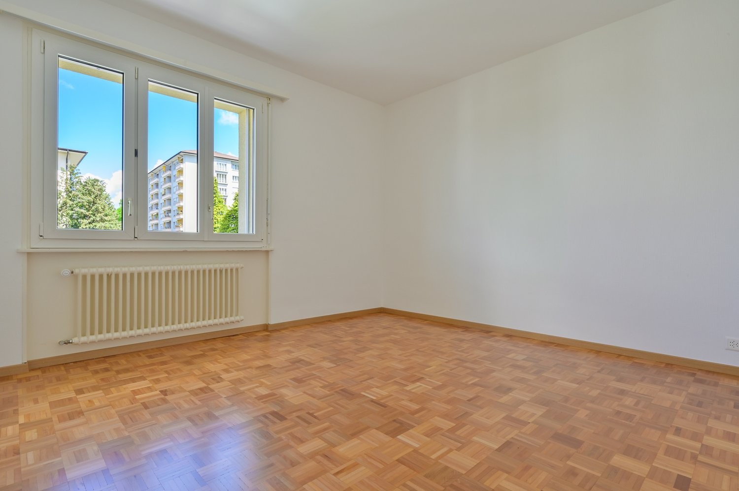 6 rooms apartment