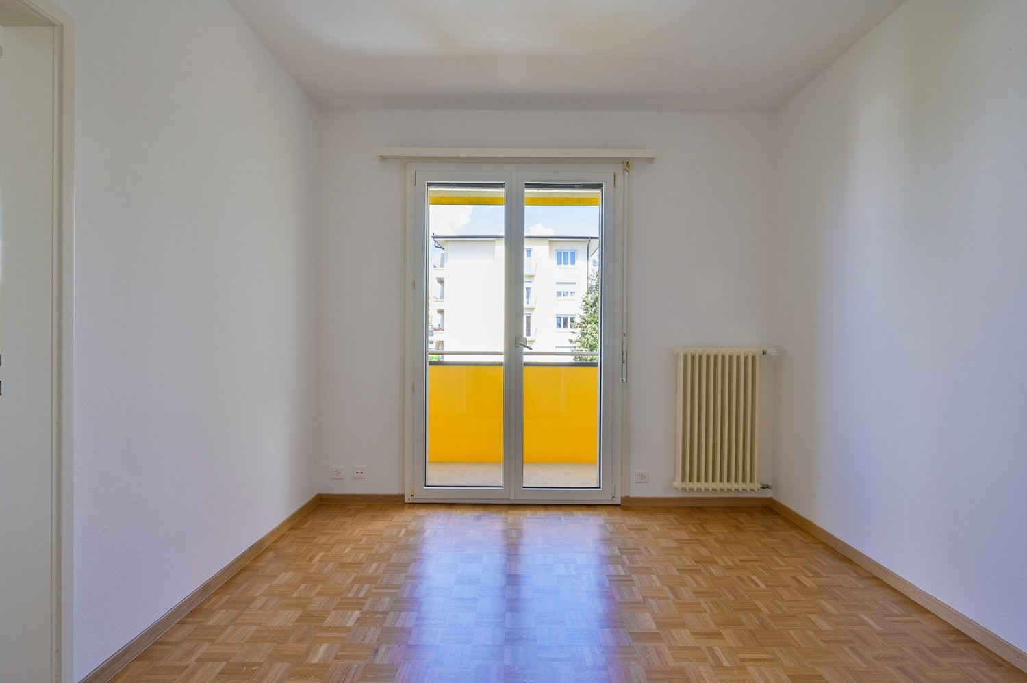 6 rooms apartment