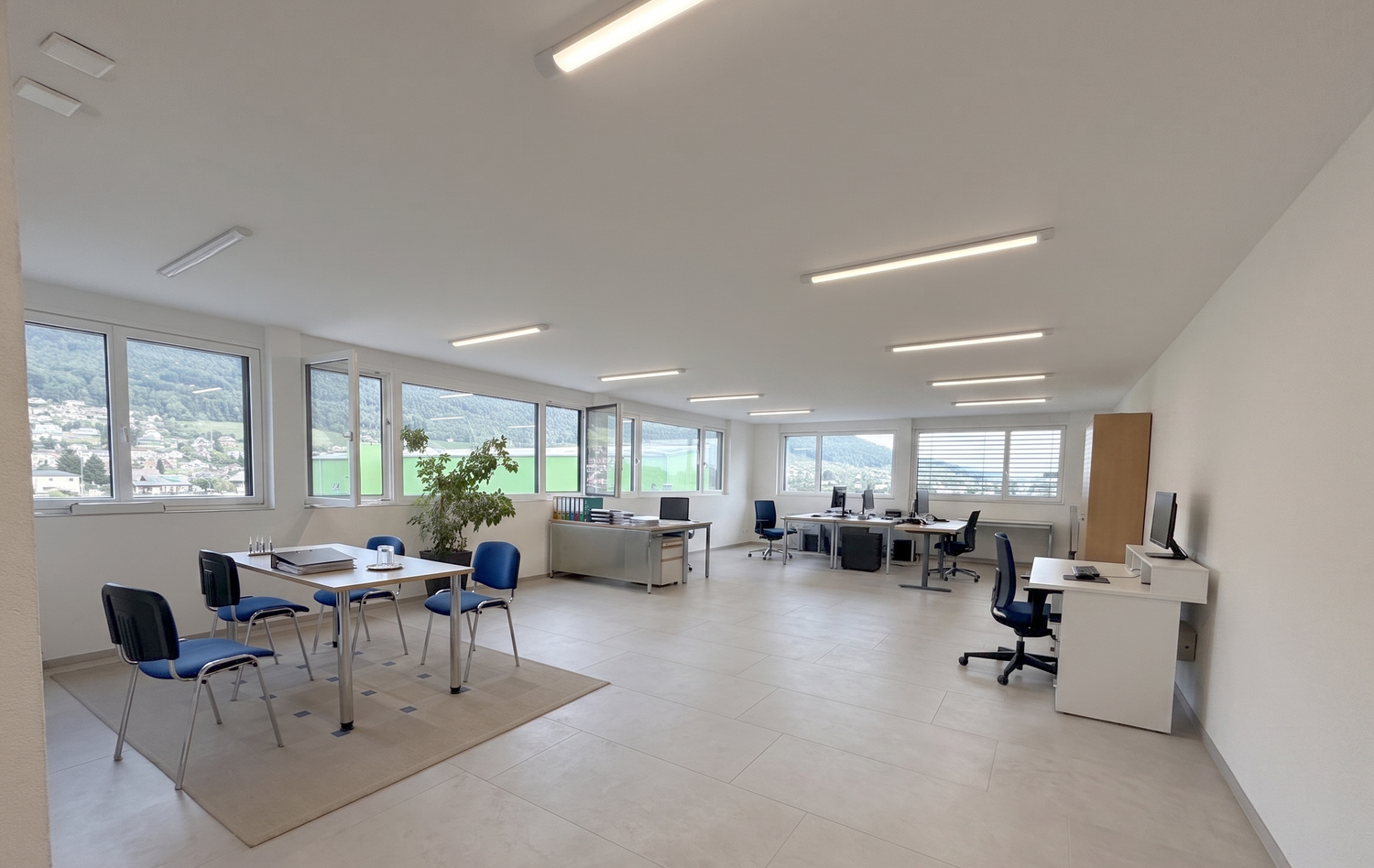 1800m² commerciale