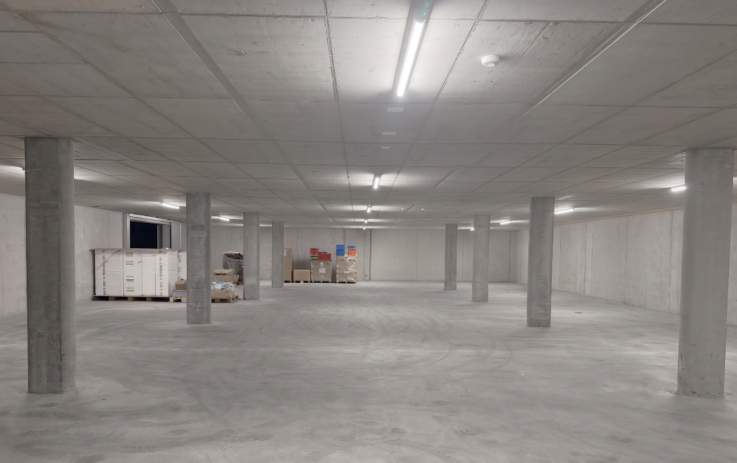 1800m² commerciale