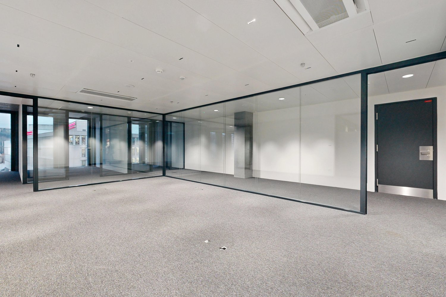 440m² office, photo 8 of 8