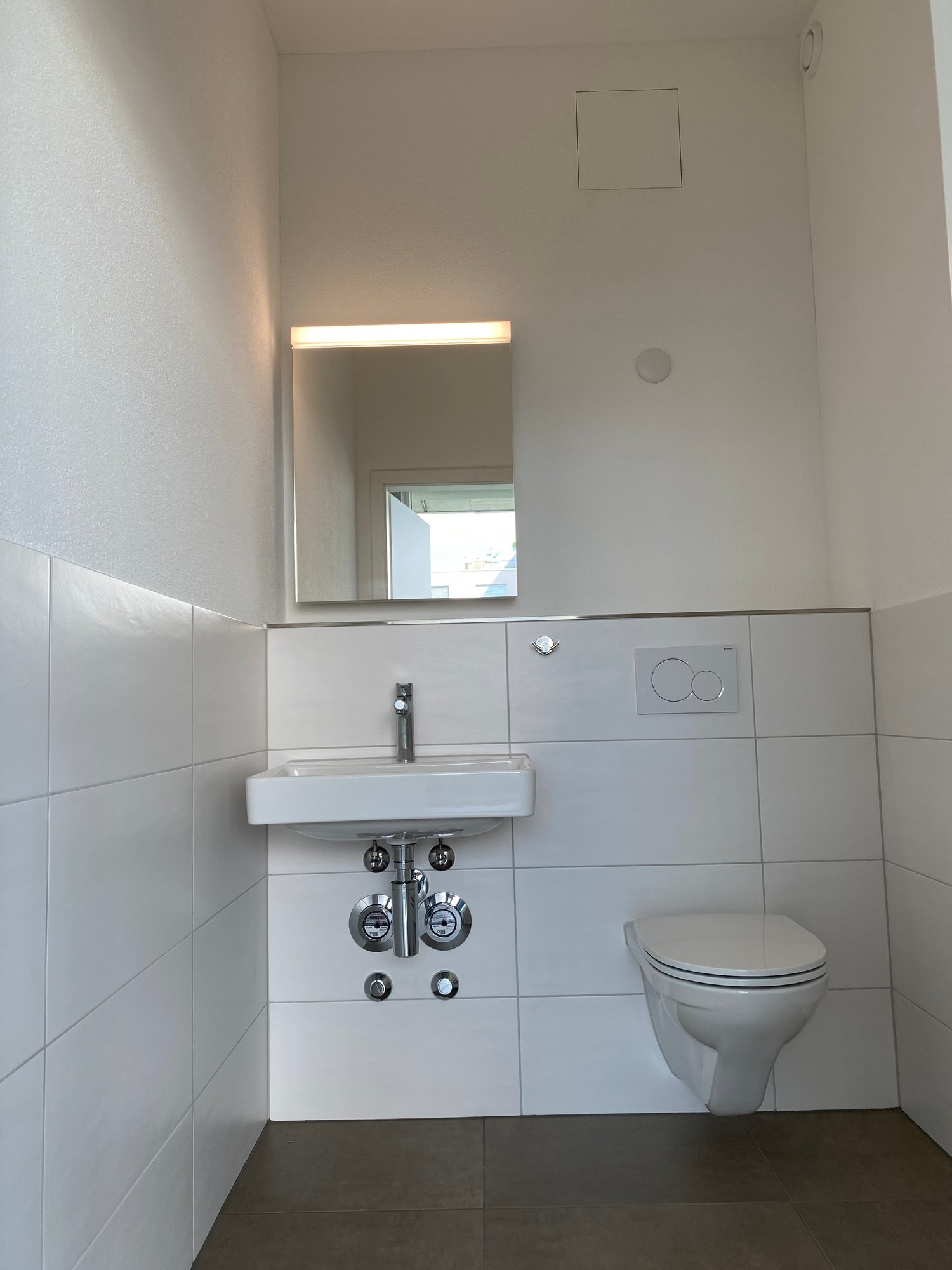 130m² commercial