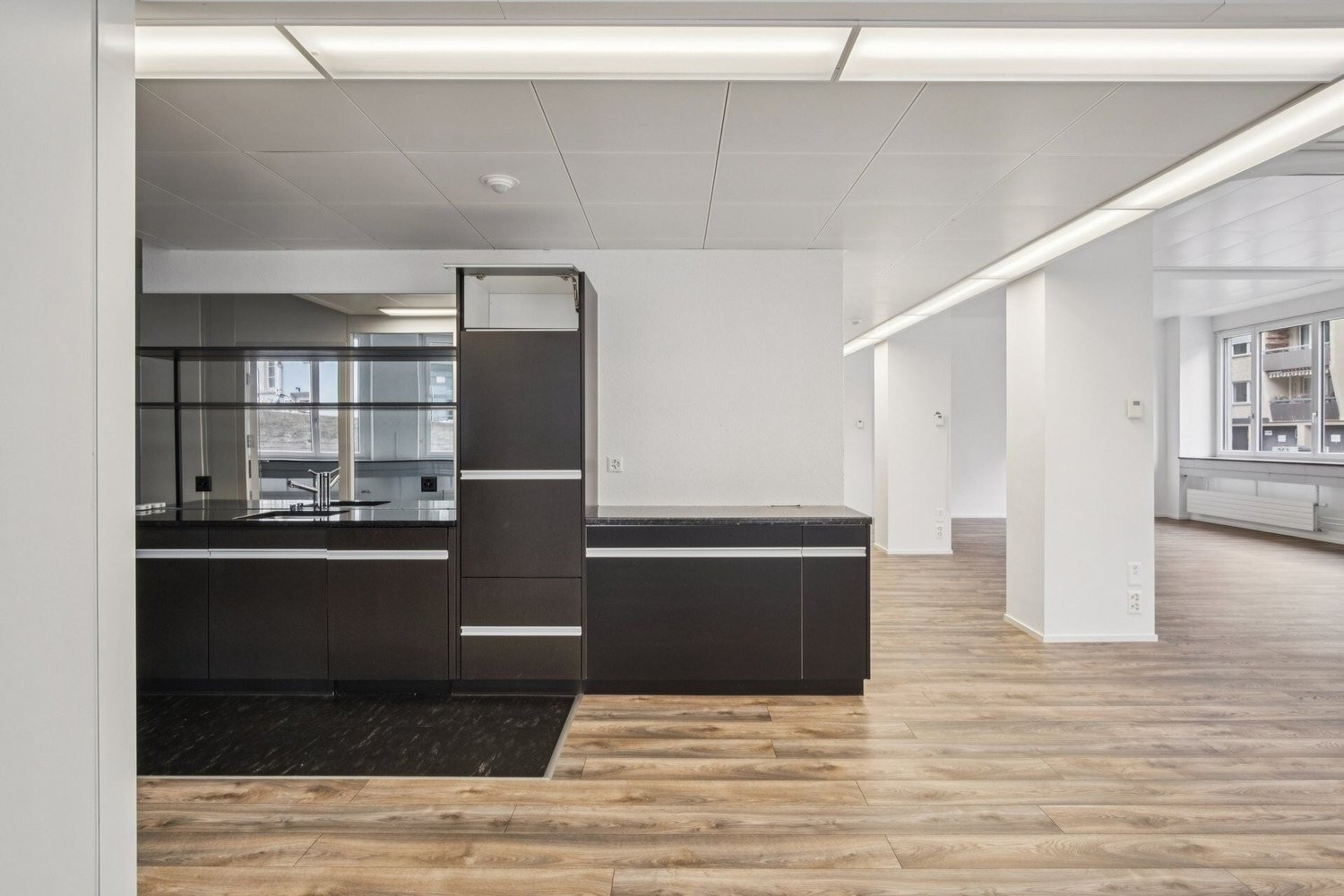 256m² office, photo 6 of 7