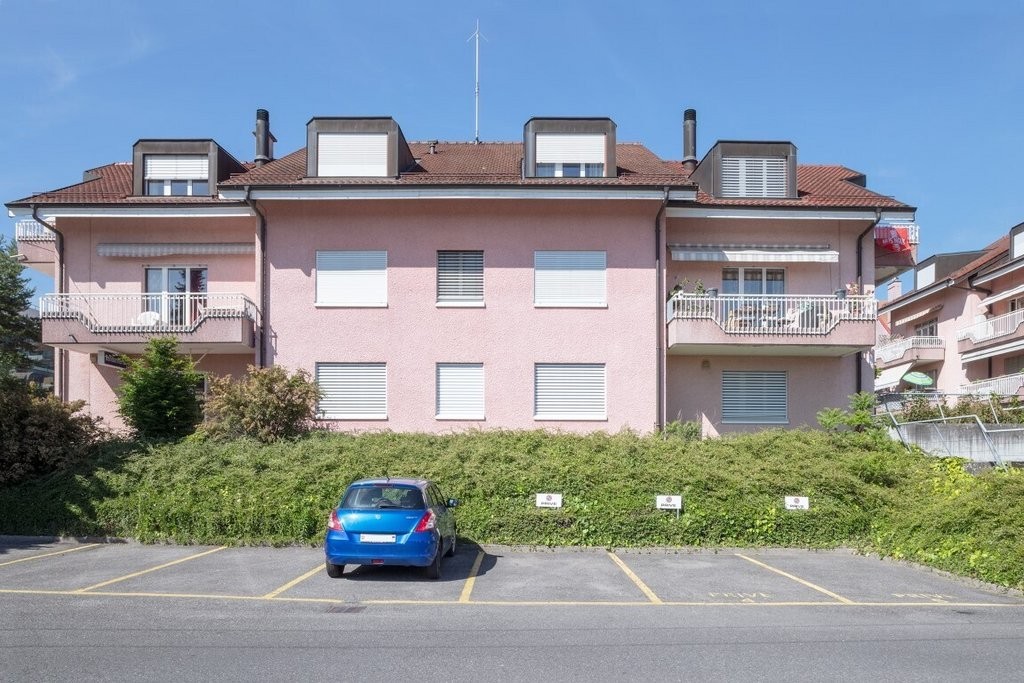 224m² office, photo 1 of 10