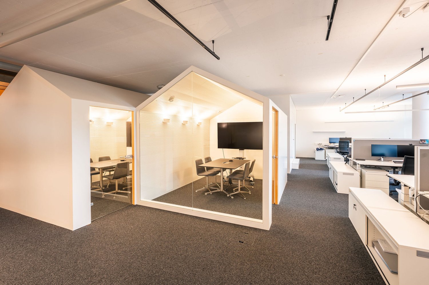 320m² office, photo 7 of 7