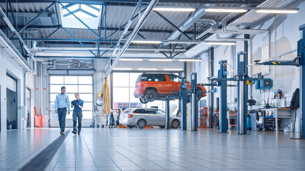 910m² garage