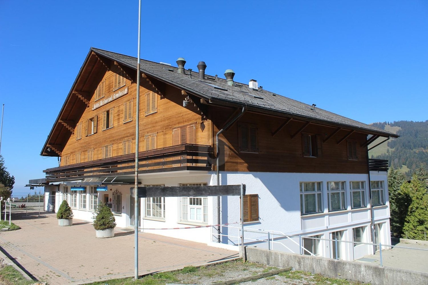 600m² hotel, photo 1 sur 4