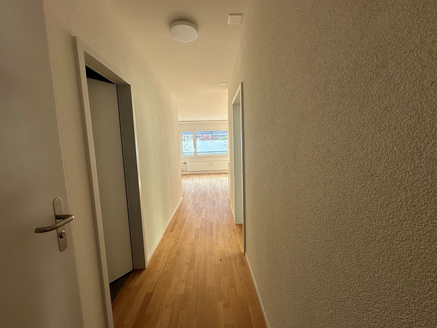 2 rooms apartment, photo 2 of 5
