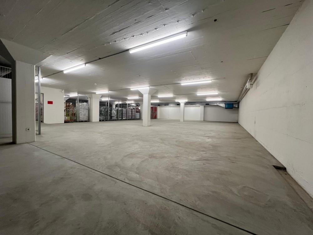 400m² di deposito