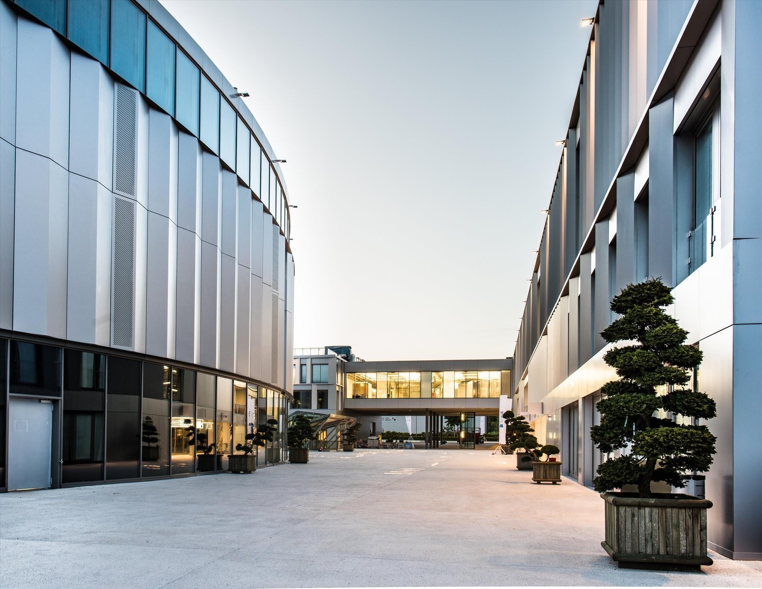 187m² office