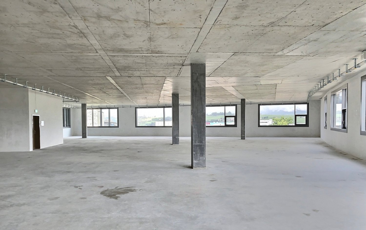 150m² industrial object