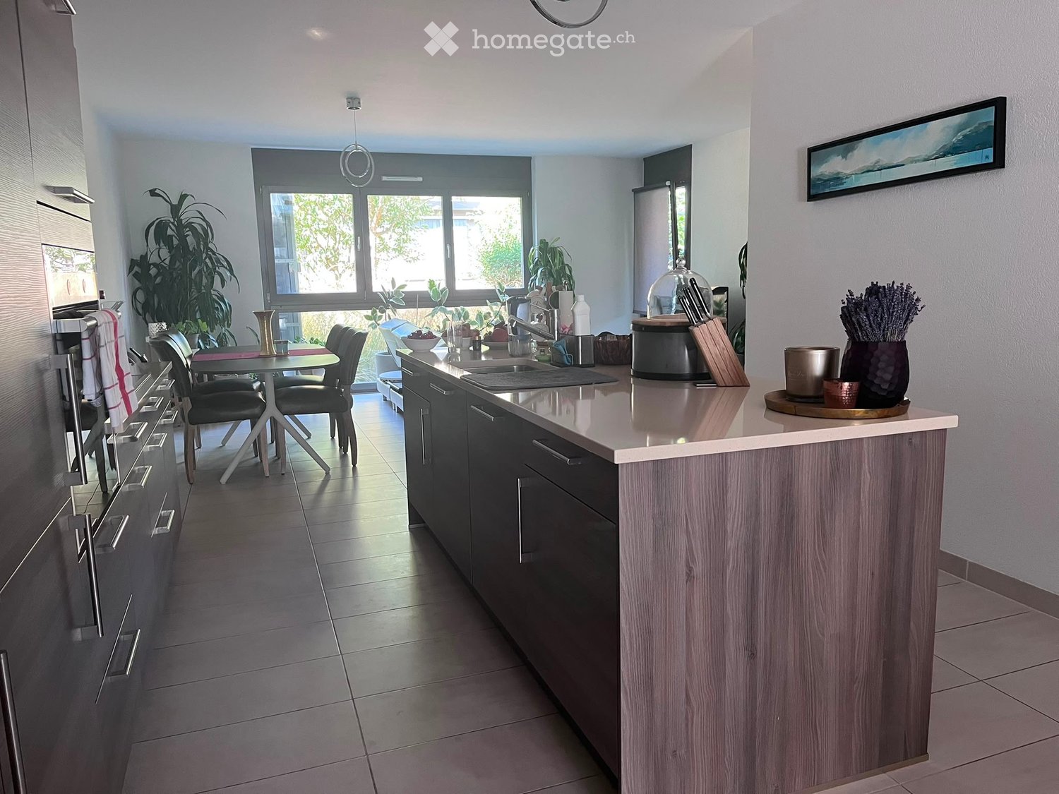 5 rooms apartment