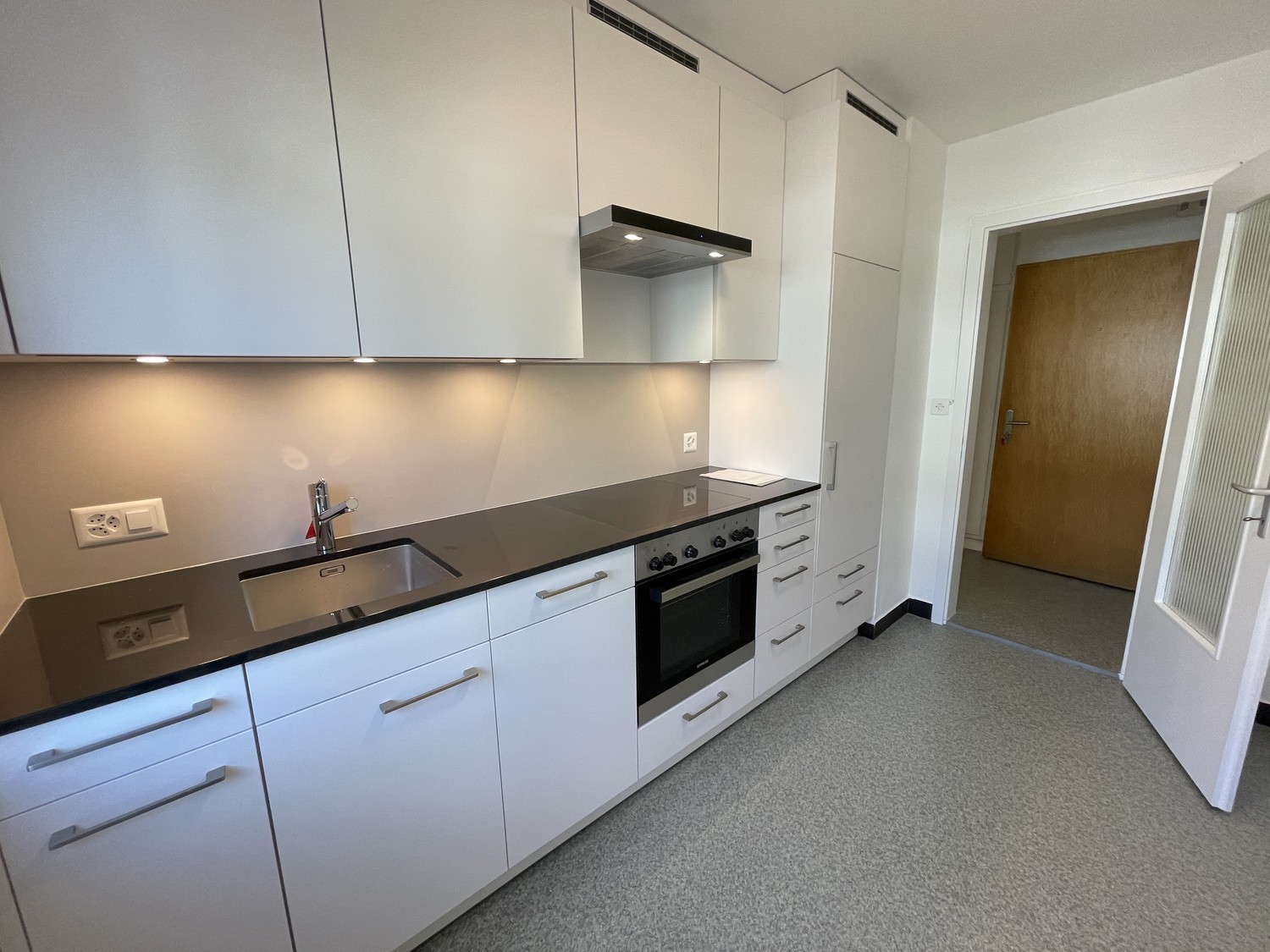 3 rooms apartment, photo 2 of 10