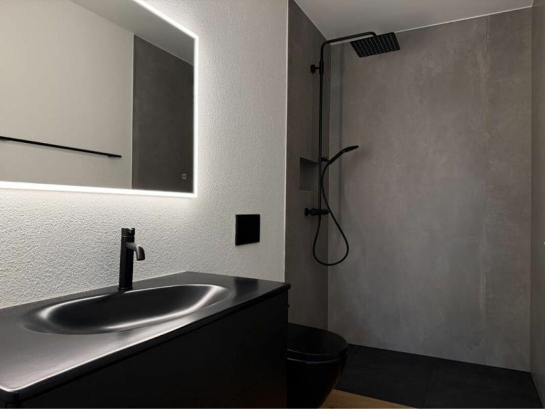 Exclusive 3.5-Room Attic Flat with Panoramic Views, photo 7 of 8