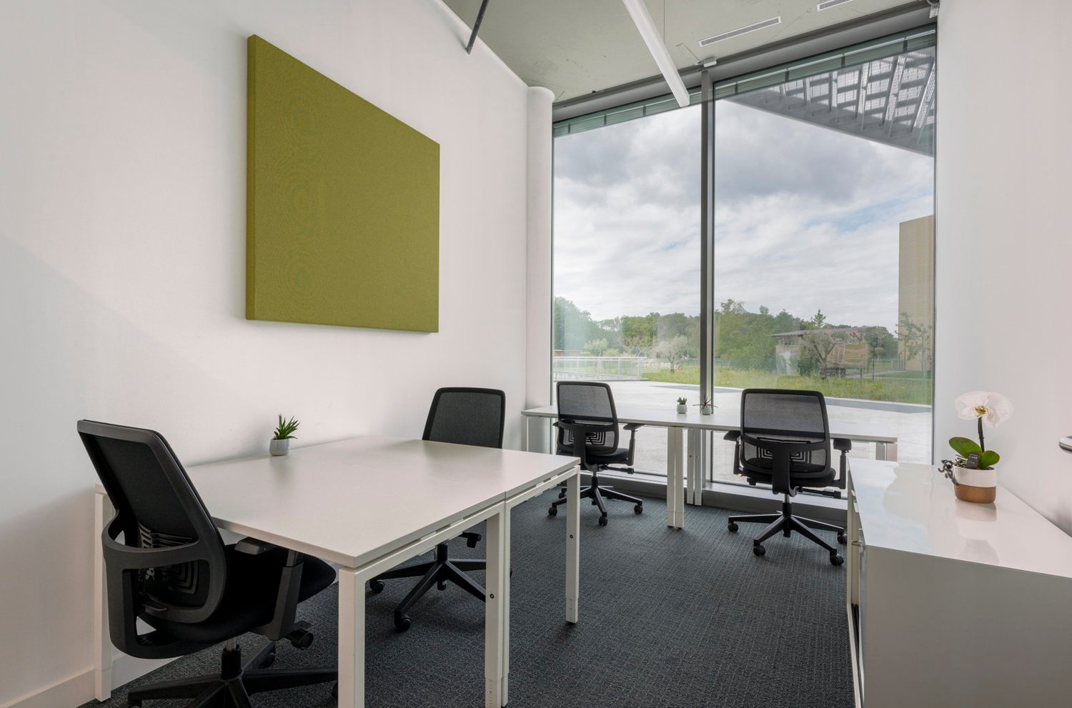 Office, photo 2 of 9