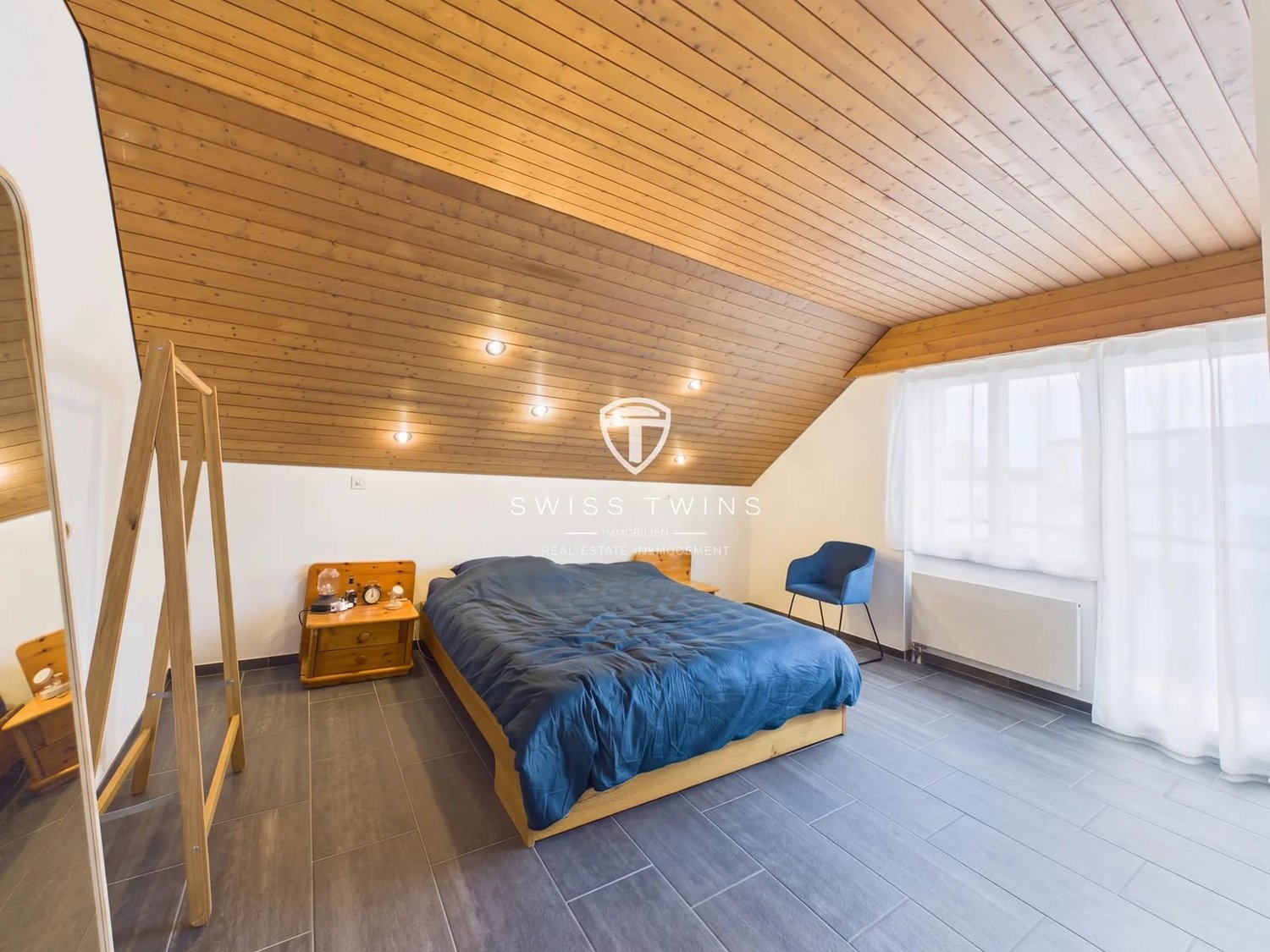 4 ½ room attic apartment