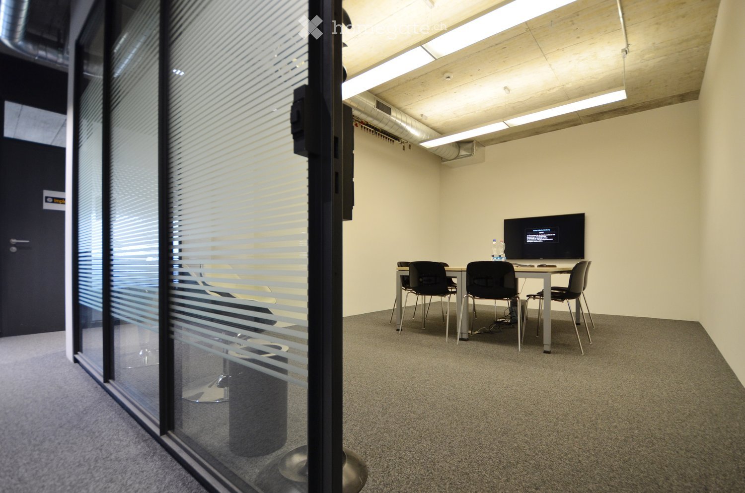 Office, photo 4 of 9