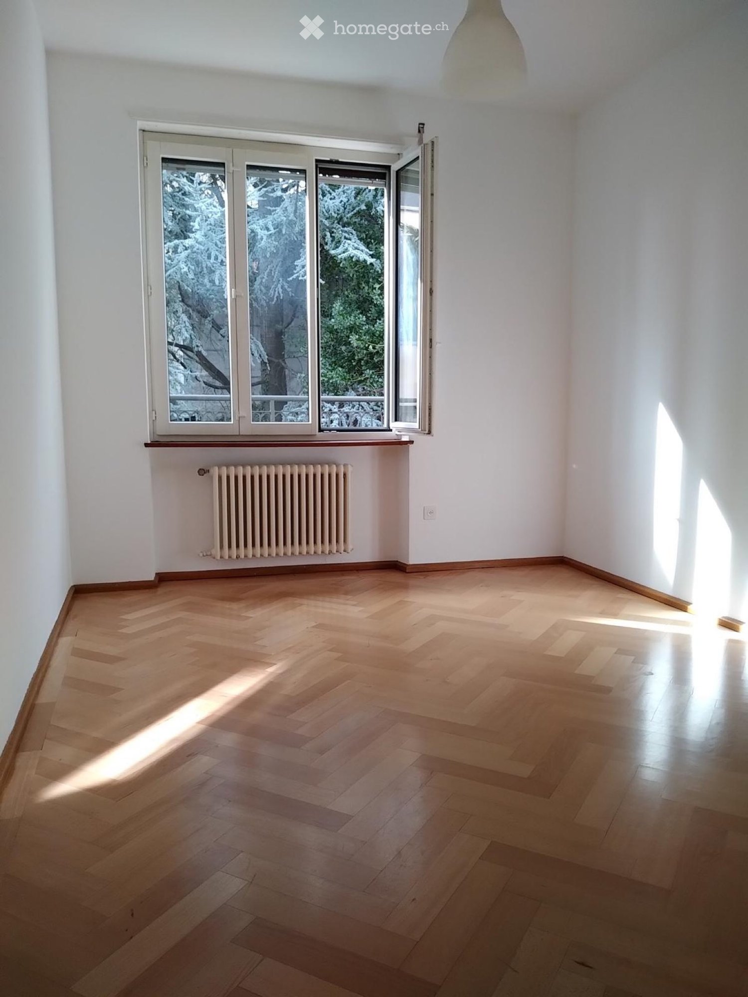 5 rooms apartment