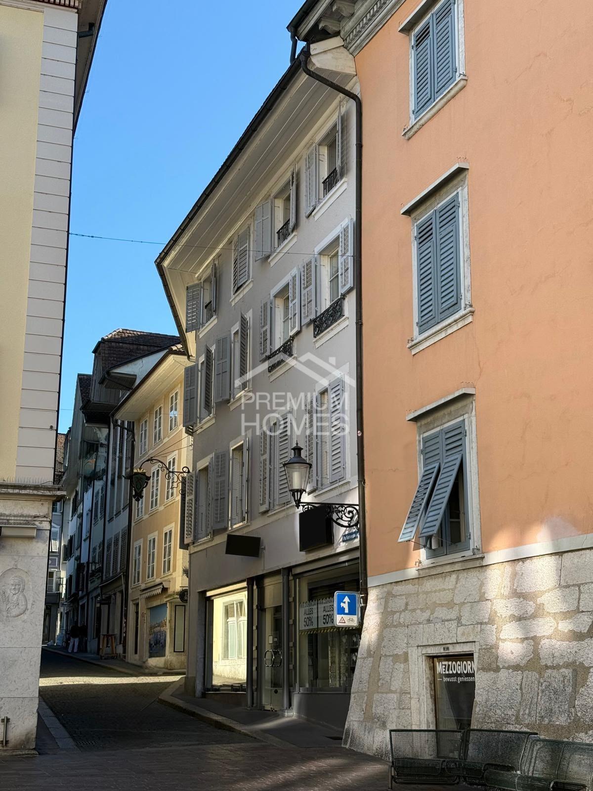 194m² living / commercial building