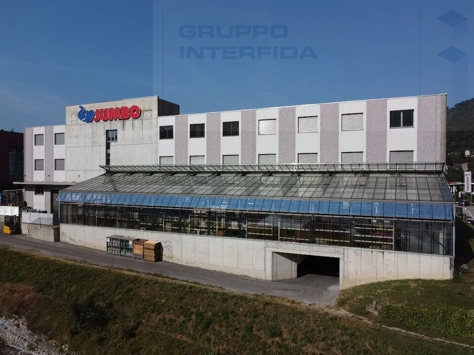 223m² office