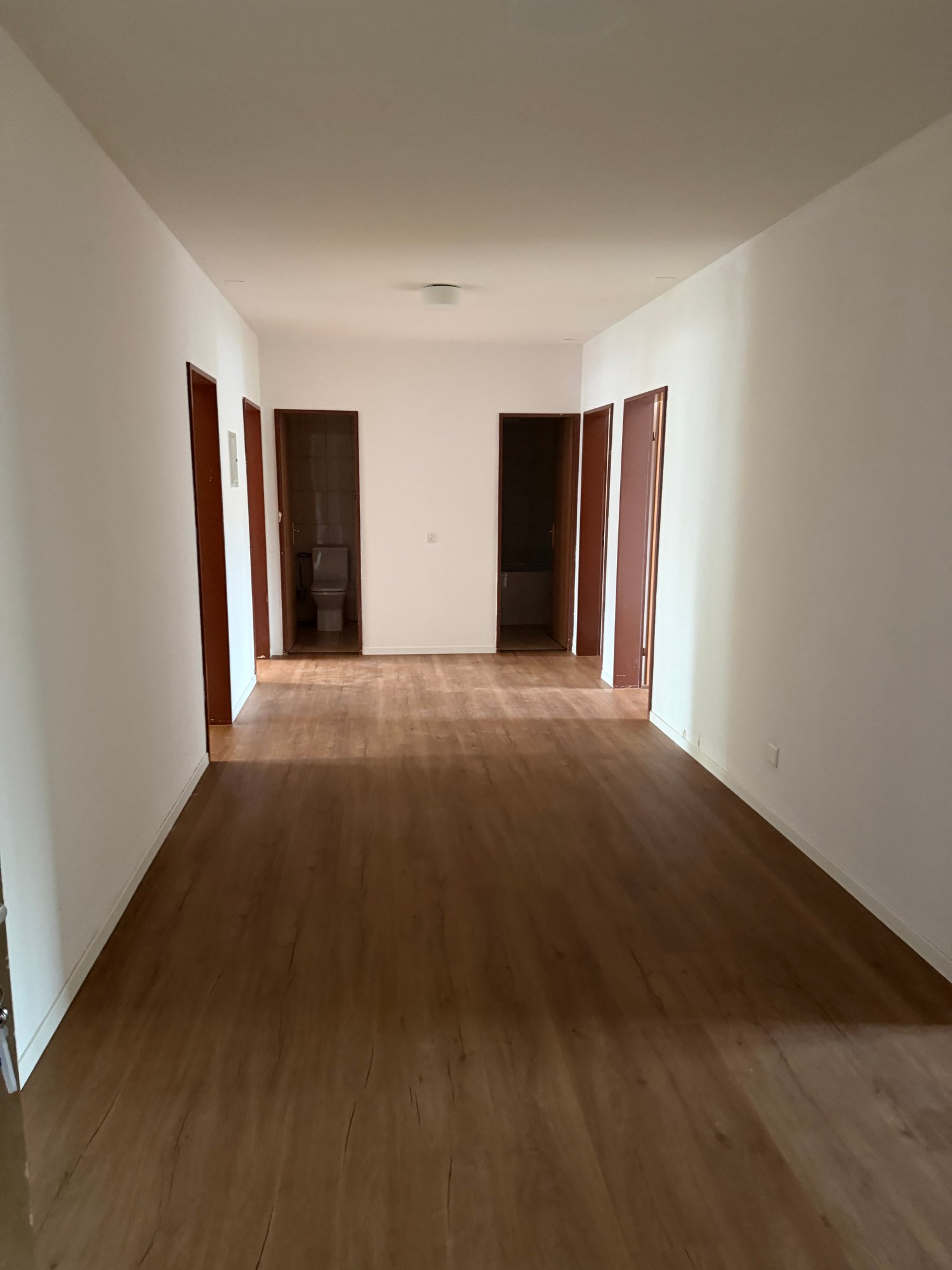 5 rooms apartment, photo 2 of 8