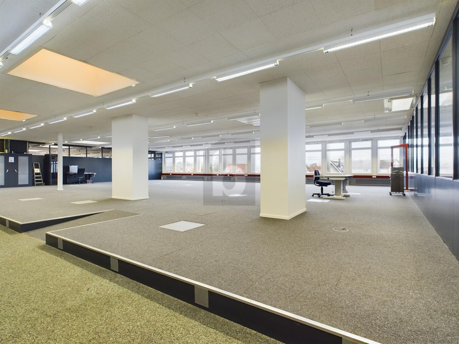 900m² office, photo 2 of 4