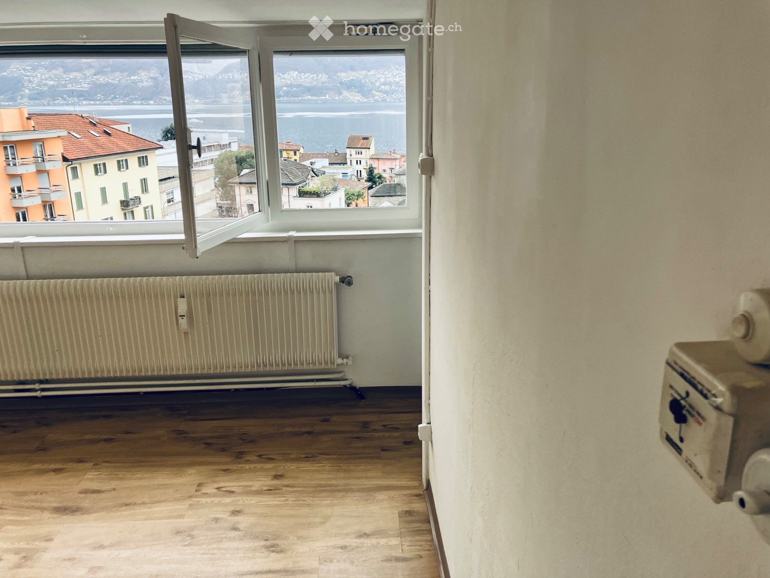 5 rooms apartment