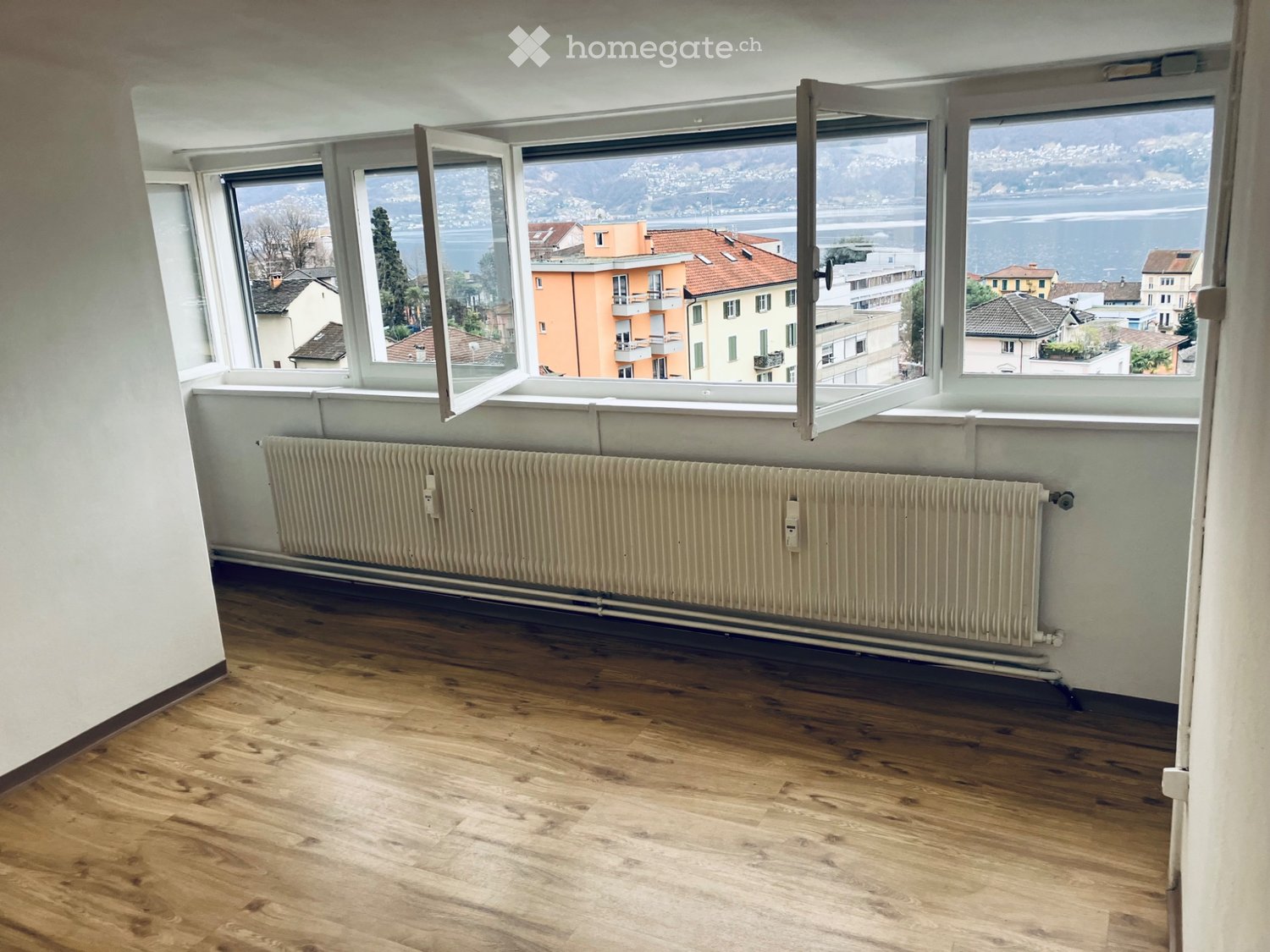 5 rooms apartment