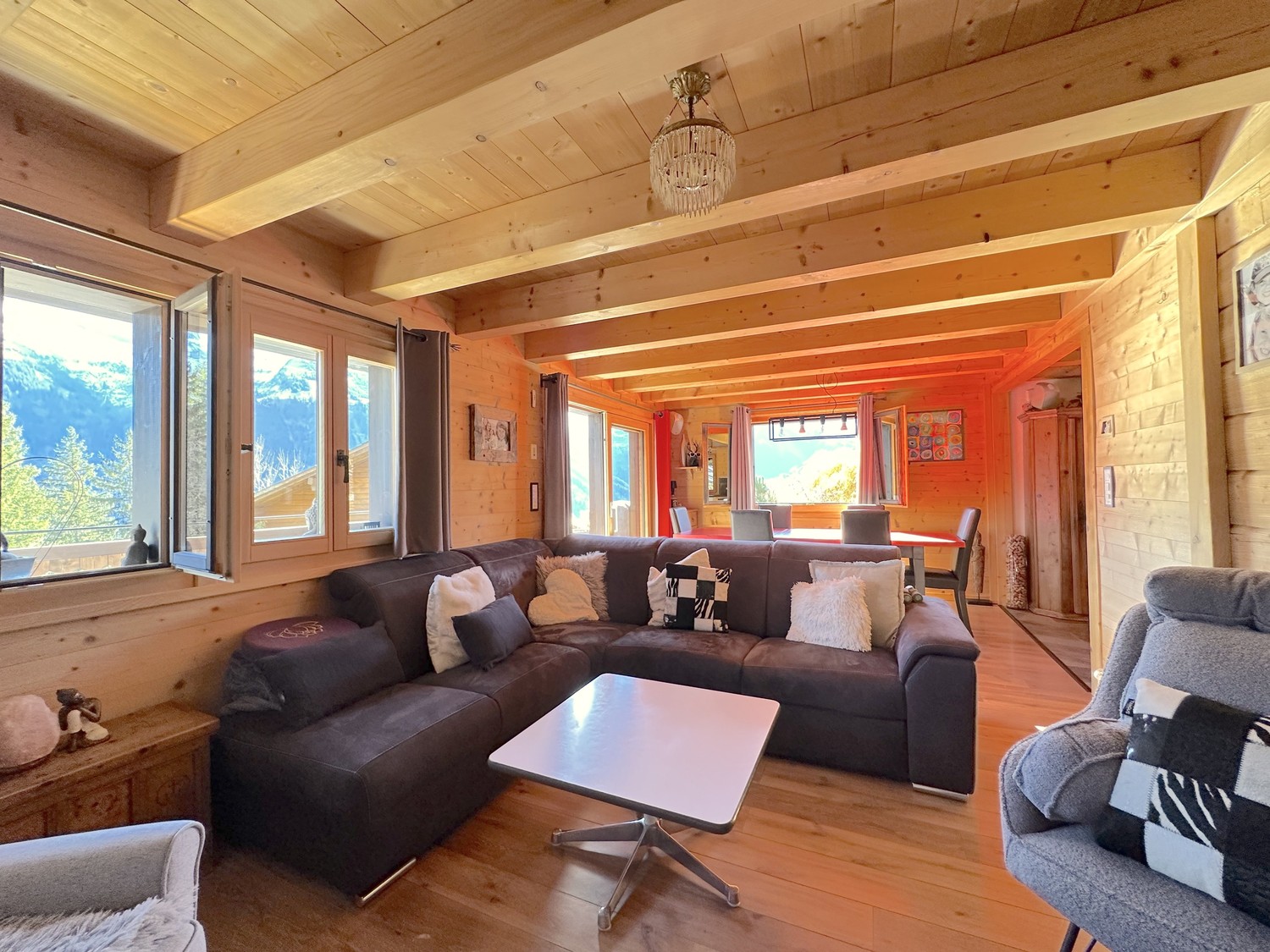 7 ½ rooms chalet, photo 3 of 10