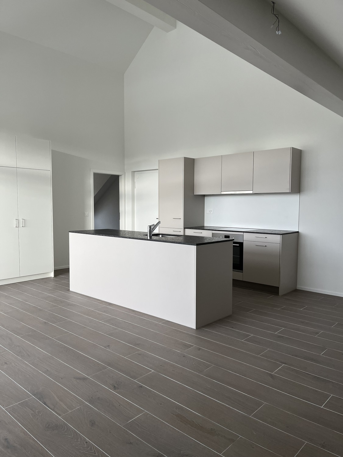 3 ½ rooms apartment, photo 1 of 8