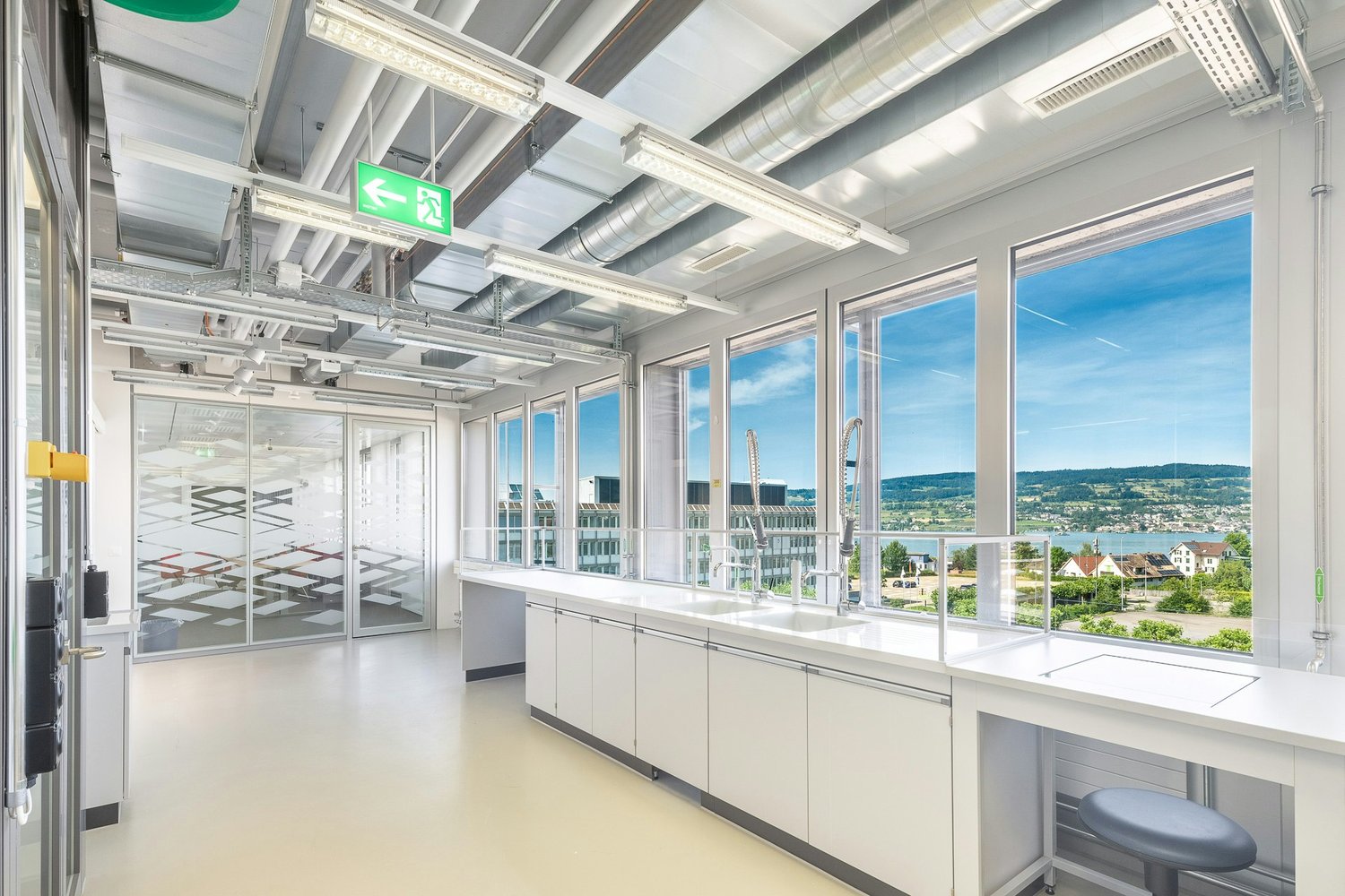 80m² laboratory, photo 6 of 10