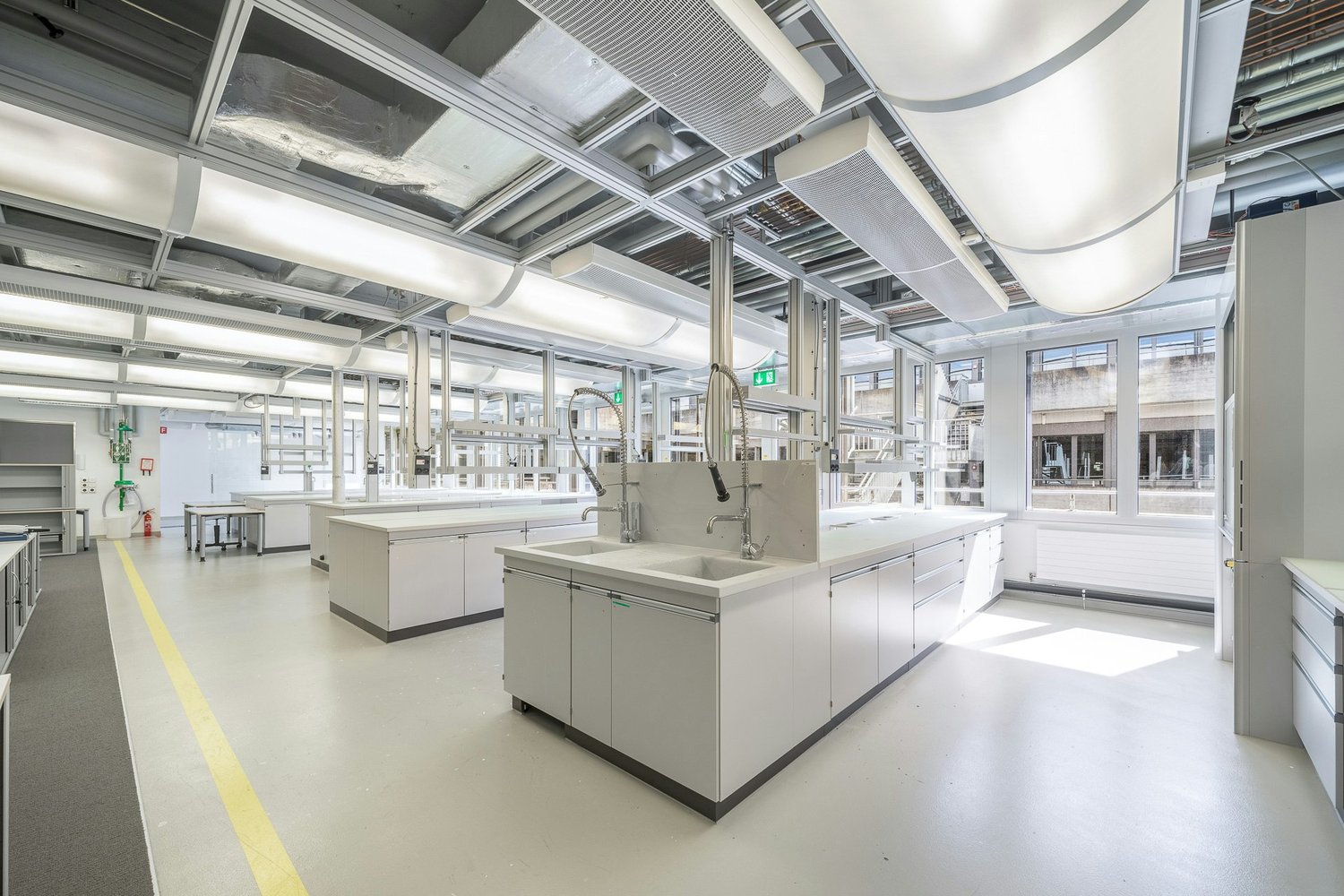 80m² laboratory, photo 8 of 10