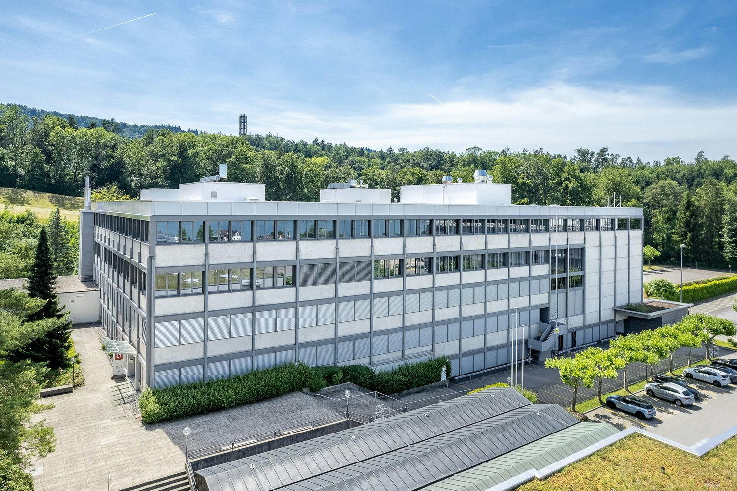 80m² laboratory, photo 1 of 10