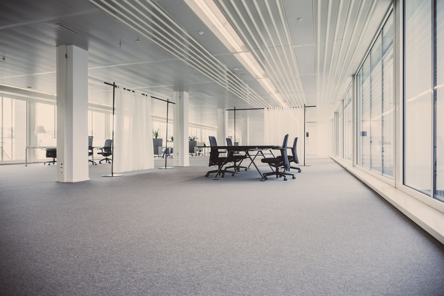 962m² office, photo 2 of 10