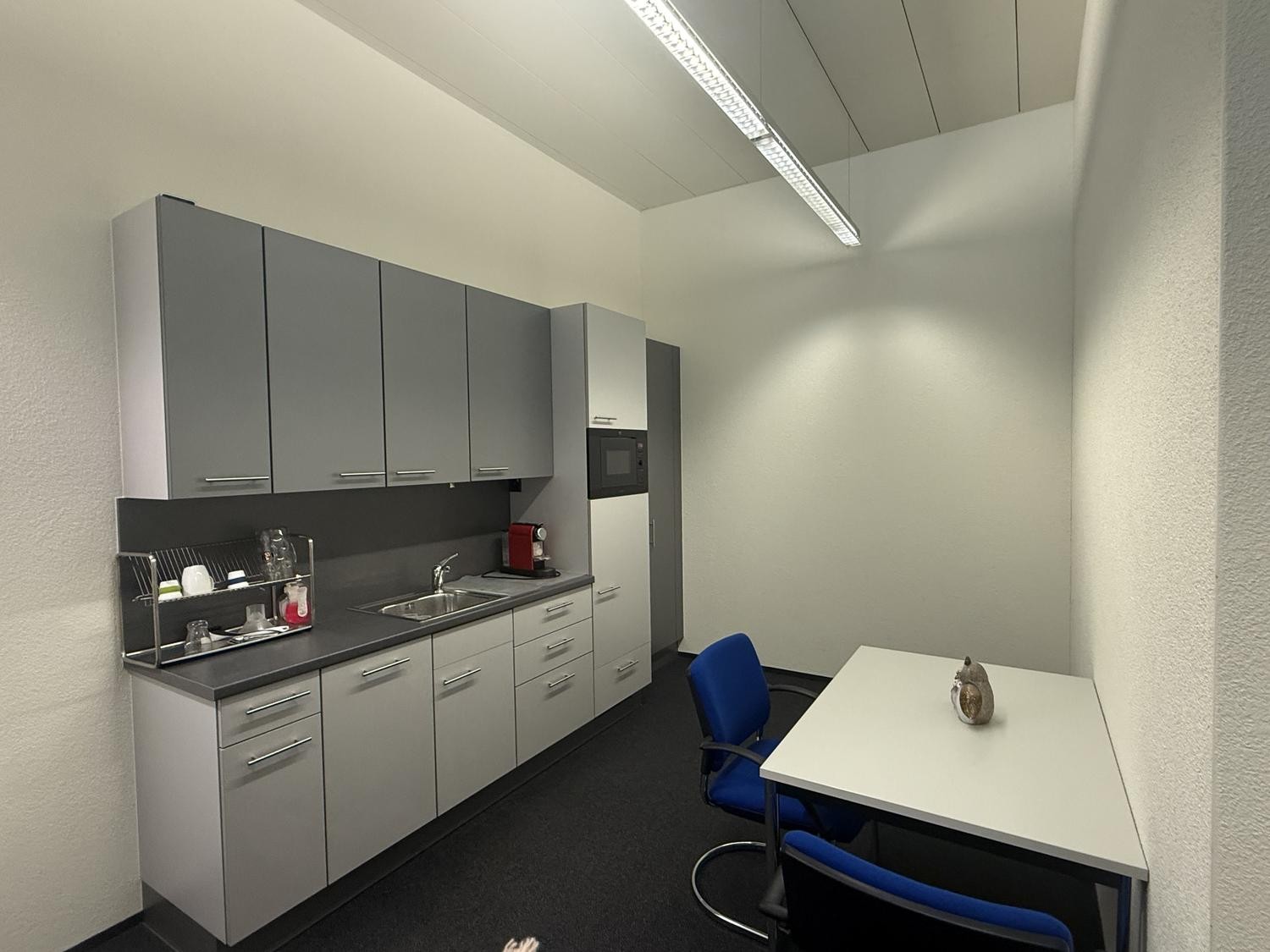 27m² office