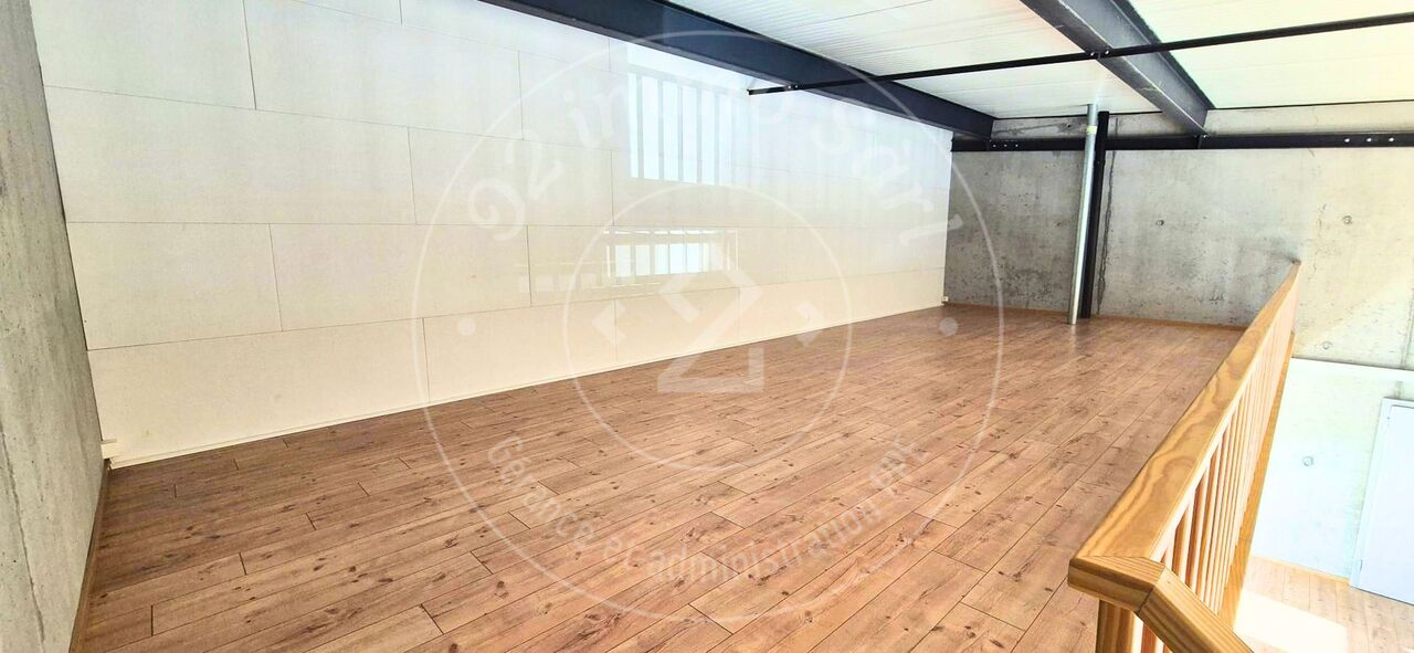 113m² commercial
