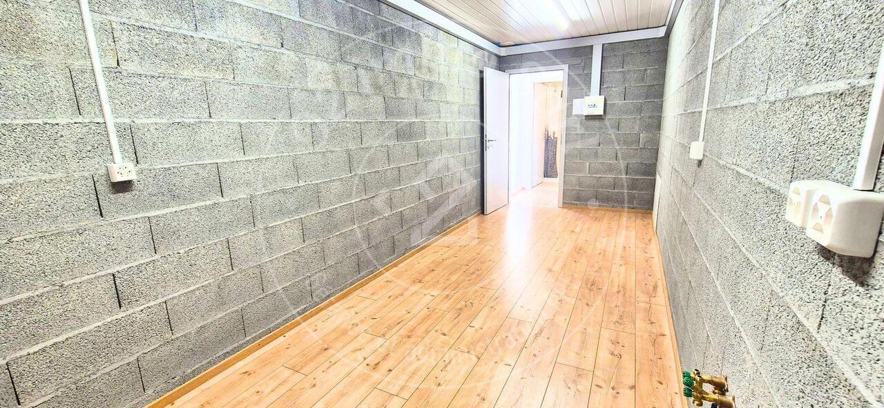 113m² commercial