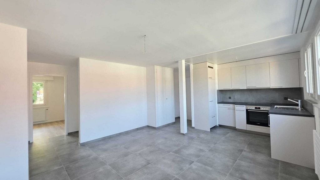 4 rooms apartment, photo 3 of 10