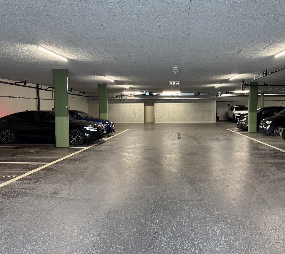 Underground slot, photo 1 of 2