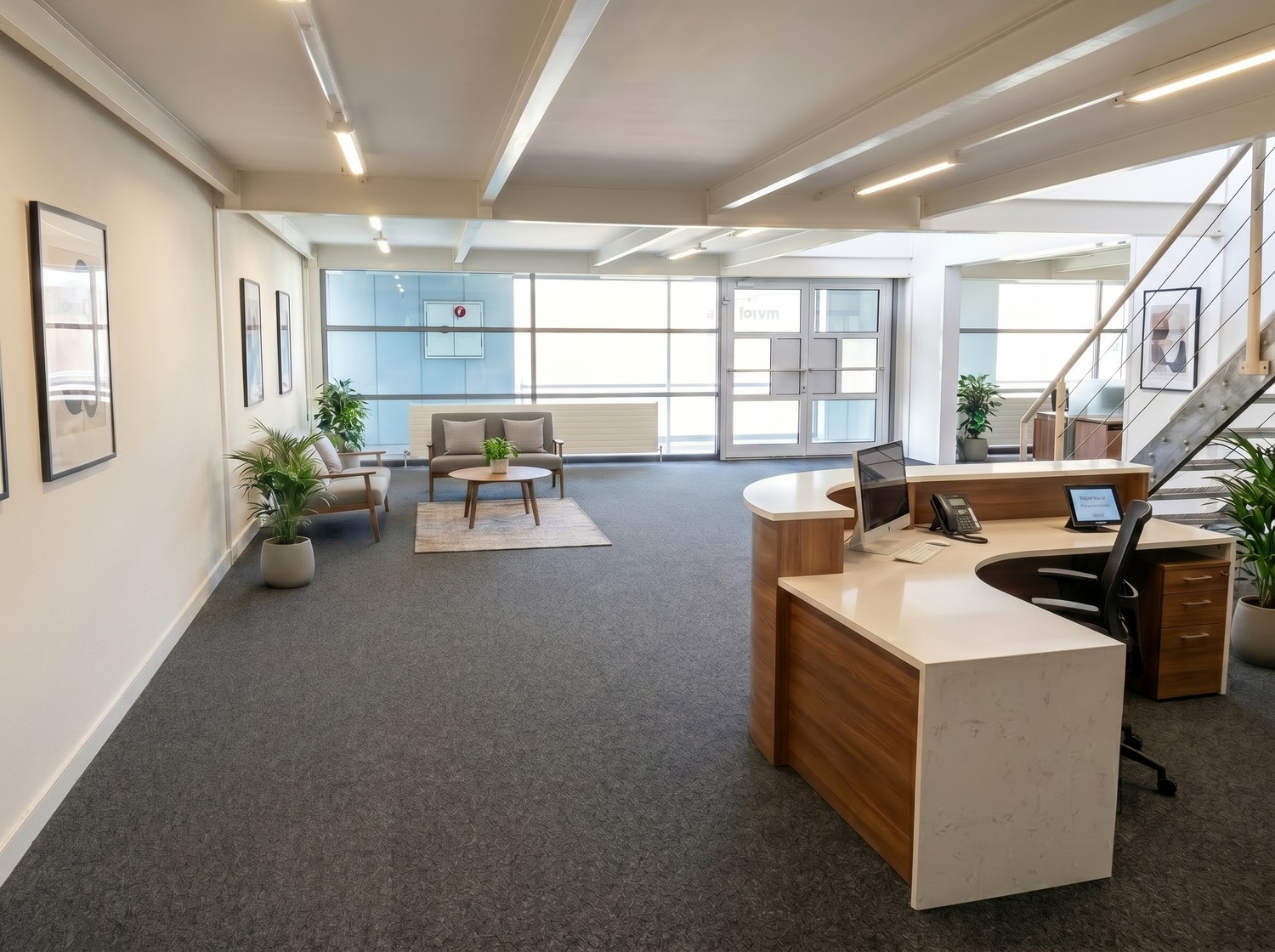 376m² office, photo 2 of 10